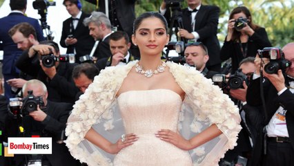 Download Video: Sonam Kapoor Comments On Aishwarya Rai Bachchan’s Purple Lips At Cannes 2016