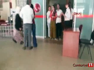 Öğrenci servisi otomobille çarpıştı: 2 ölü, 14 yaralı