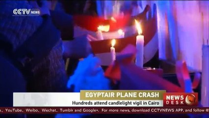 Hundreds attend candlelight vigil in Cairo for EgyptAir crash victims
