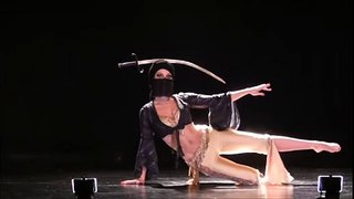 sexy hot Arabic Belly Dance - This Girl is insane!
