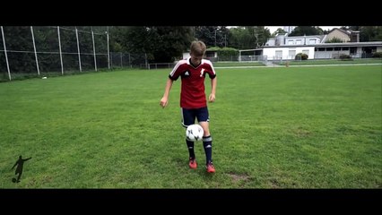 Best Moments #1 "Max-Flic" Crossbar Trickshot / HitThatBall
