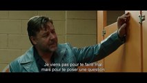 THE NICE GUYS - EXTRAIT 2 VOST 'Aux toilettes' [Ryan Gosling, Russell Crowe].
