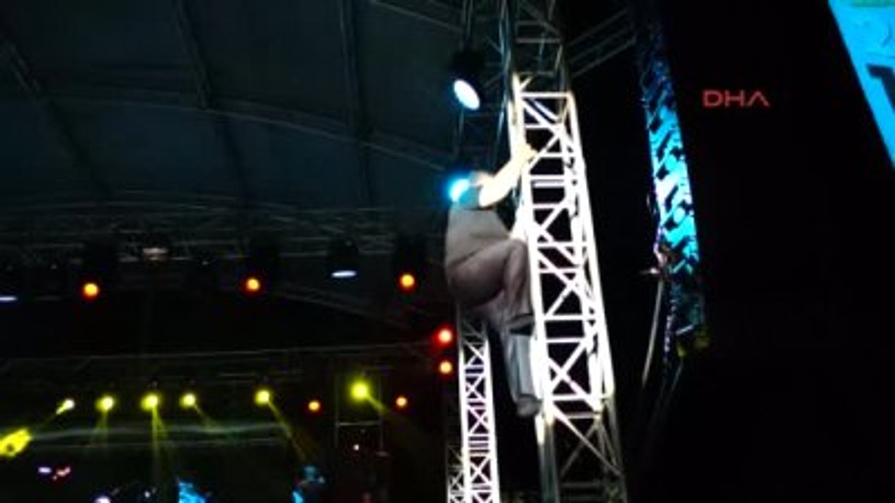 Finike Bülent Serttaş'tan Direk Şov