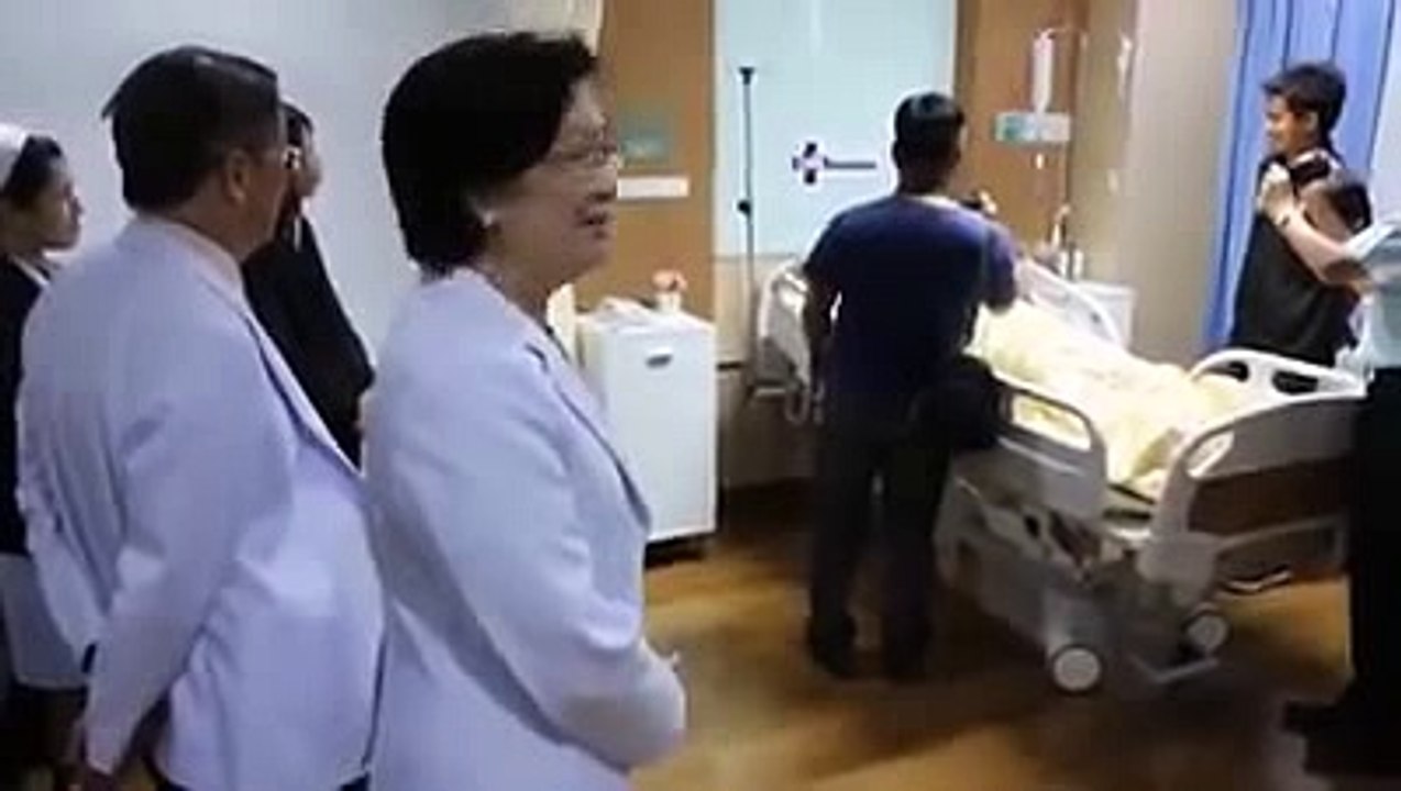 Aux toilettes, il se fait mordre le sexe par un python de trois mètres