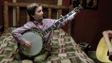 Ces 3 frères n'ont pas les mêmes instruments mais ont tous la même passion
