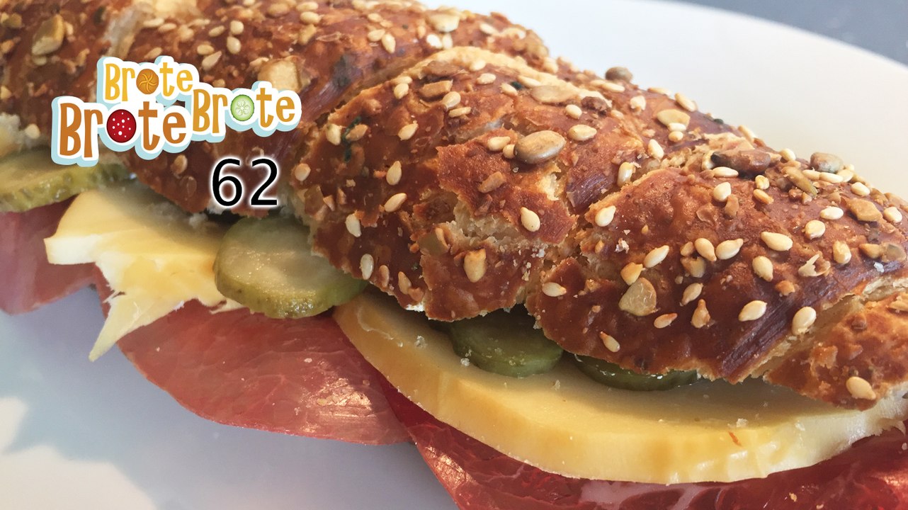 Südtiroler Laugen-Korn-Kipferl mit Scamorza Affumicata - Folge 62