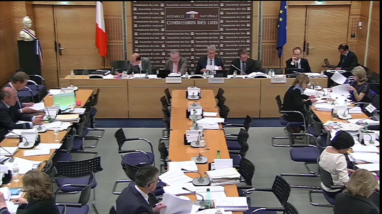 Protection des lanceurs d'alerte Com Lois 25 mai