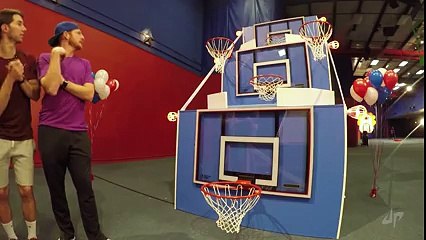 Giant Basketball Arcade Battle ¦ Dude Perfect