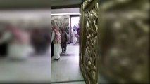 بالفيديو: منع عروس من دخول الحرم المكي يوم زفافها !