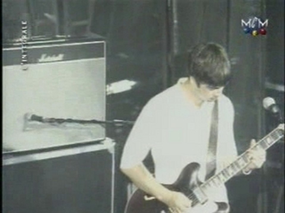 Oasis - Roll With It