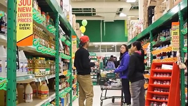 ZaidALiT Making people fools - Hahaha - Very funny Video - Must Watch