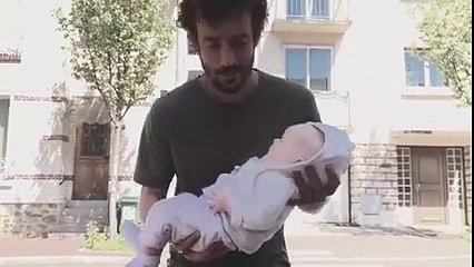 Baby skater : best dad ever?