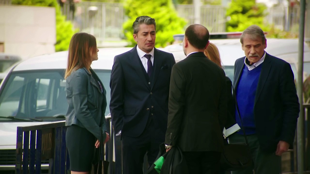 Paramparça Dizisi - Paramparça 66. Bölüm İzle