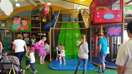 Indoor Playground Family Fun for Kids   Playroom with Balls   Peppa Pig world