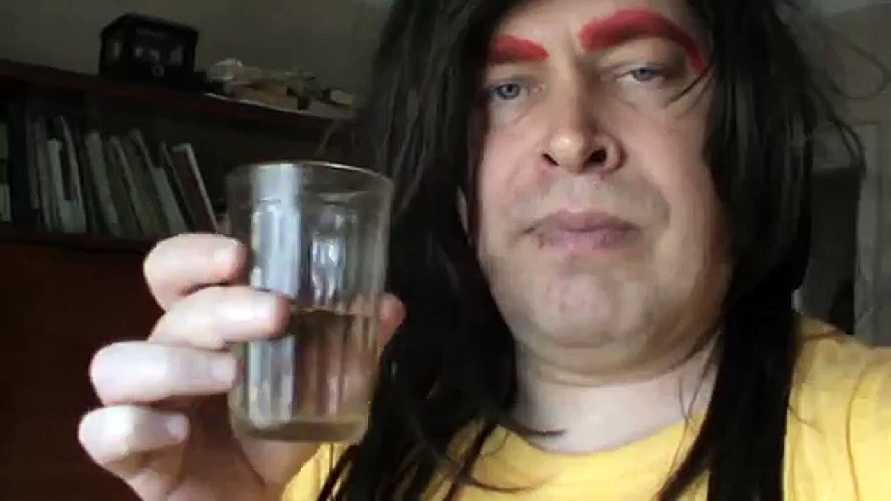 Красные брови — Я воду не пью — значит я не верблюд — видео прикол пародия на актёра