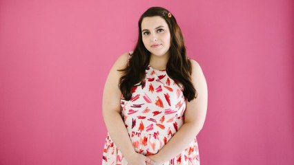 10 Reasons Why It’s Cool to Be the Sober One at a Party, From Beanie Feldstein