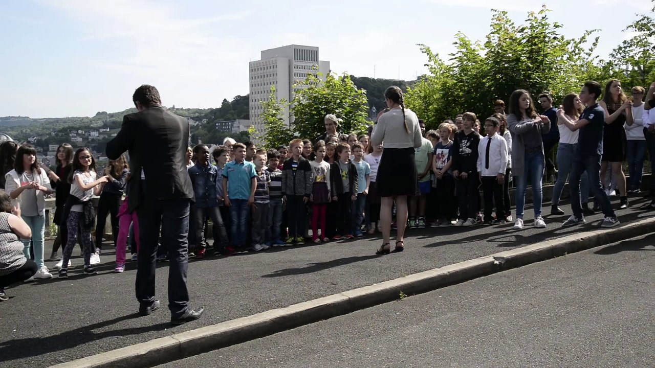 Journée nationale de la Résistance - La Marseillaise chantée et signée par les élèves de Turgot, Clémenceau & E. Perrier
