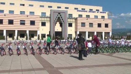 Saraybosna'daki Yetim Çocukların Bisiklet Sevinci