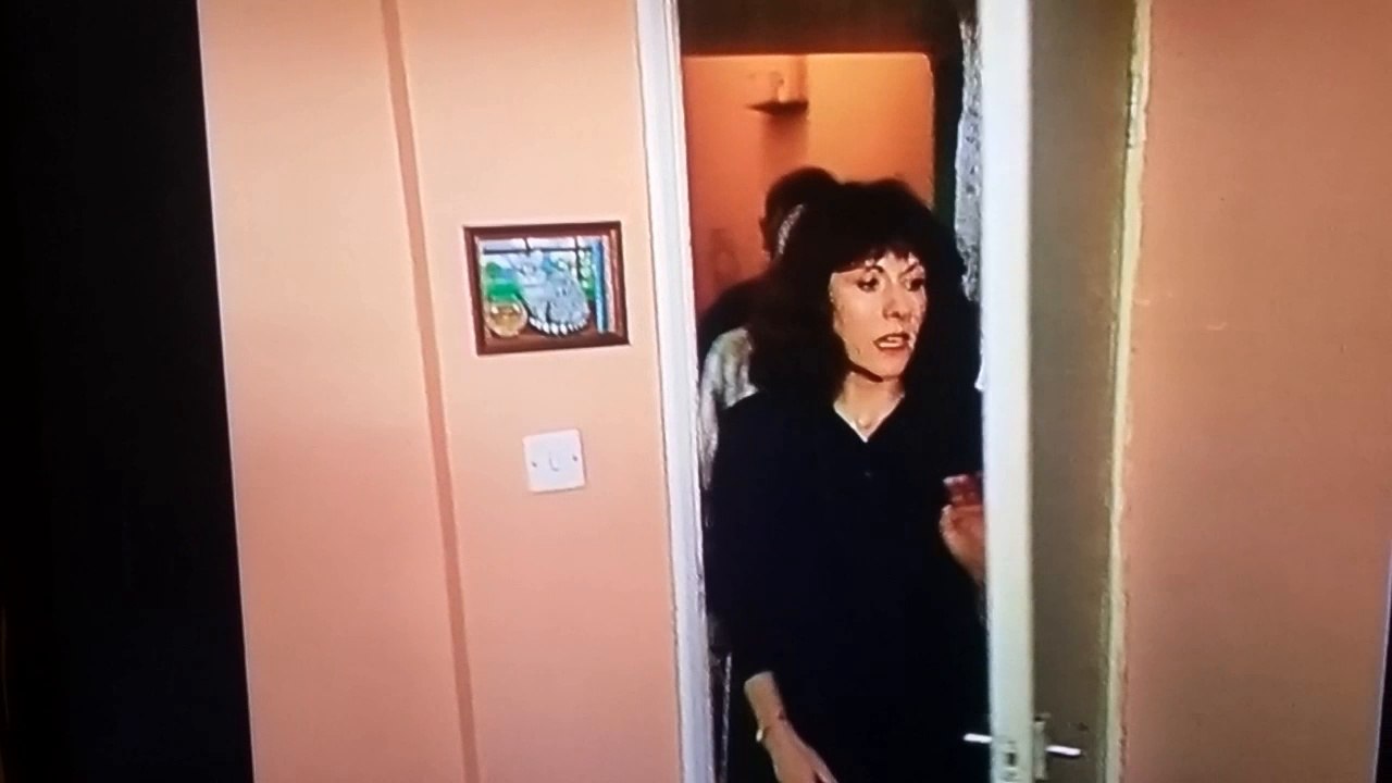 Elizabeth Sladen in The Bill(Life and Death - Ep 6 Series 5 1989)
