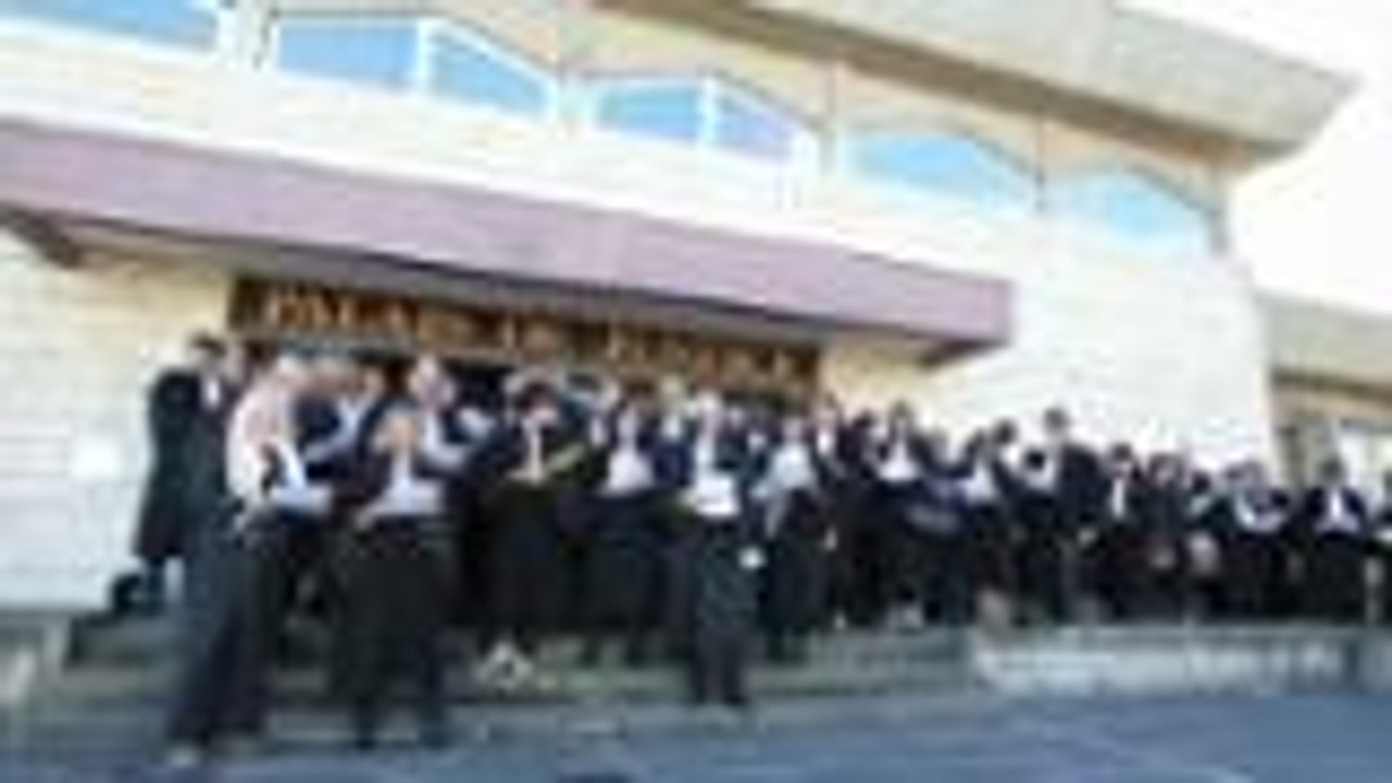 Bayonne : les avocats manifestent en détournant "la Peña Baiona"