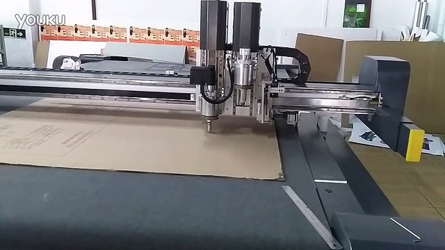 aokecut@163.com trial cutting carton box sample maker plotter cutter table
