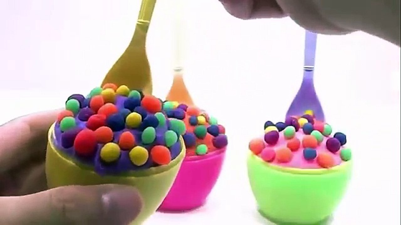 PEPPA PIG appear from- KINDER SURPRISE EGGS!!! - Games PLAY DOH