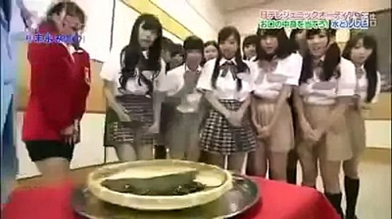 Japanese Game Show   Girl Group Eats Bug
