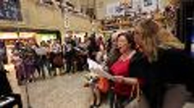 Un flash mob lyrique à la gare Saint Jean à Bordeaux