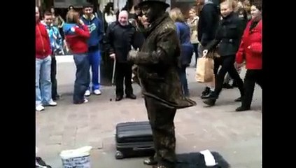 Most amazing human statue ever!