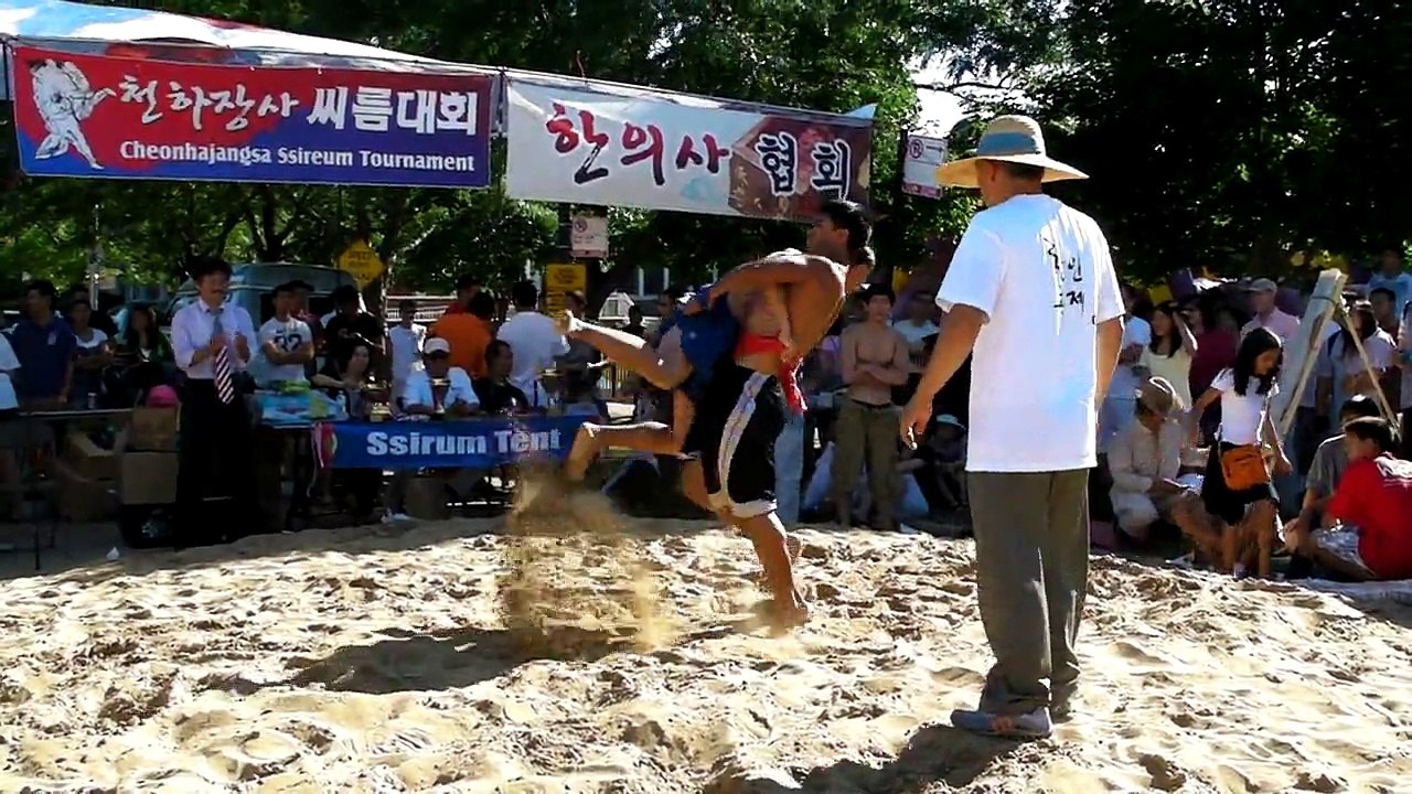 Chicago Korean Festival 2010 - Ssireum Match (시카고 한인축제 - 씨름) 1/4