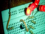 Diodos LED y un transistor 2n2222