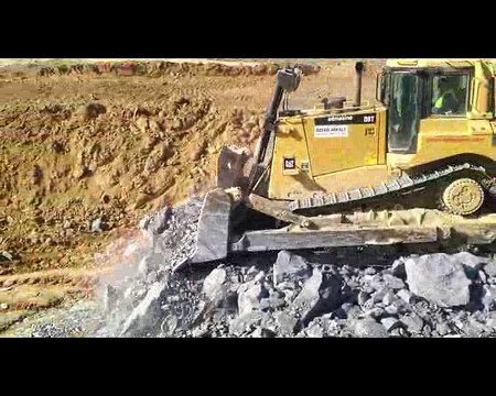 CAT D8T, CATERPILLAR D8T, EDMAKİNE, EDMAKİNA, DOZER NASIL ÇALIŞIR, DOZERLE SAHA DÜZELTMESİ,