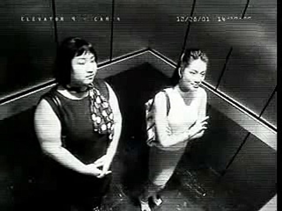 Kentut di Lift