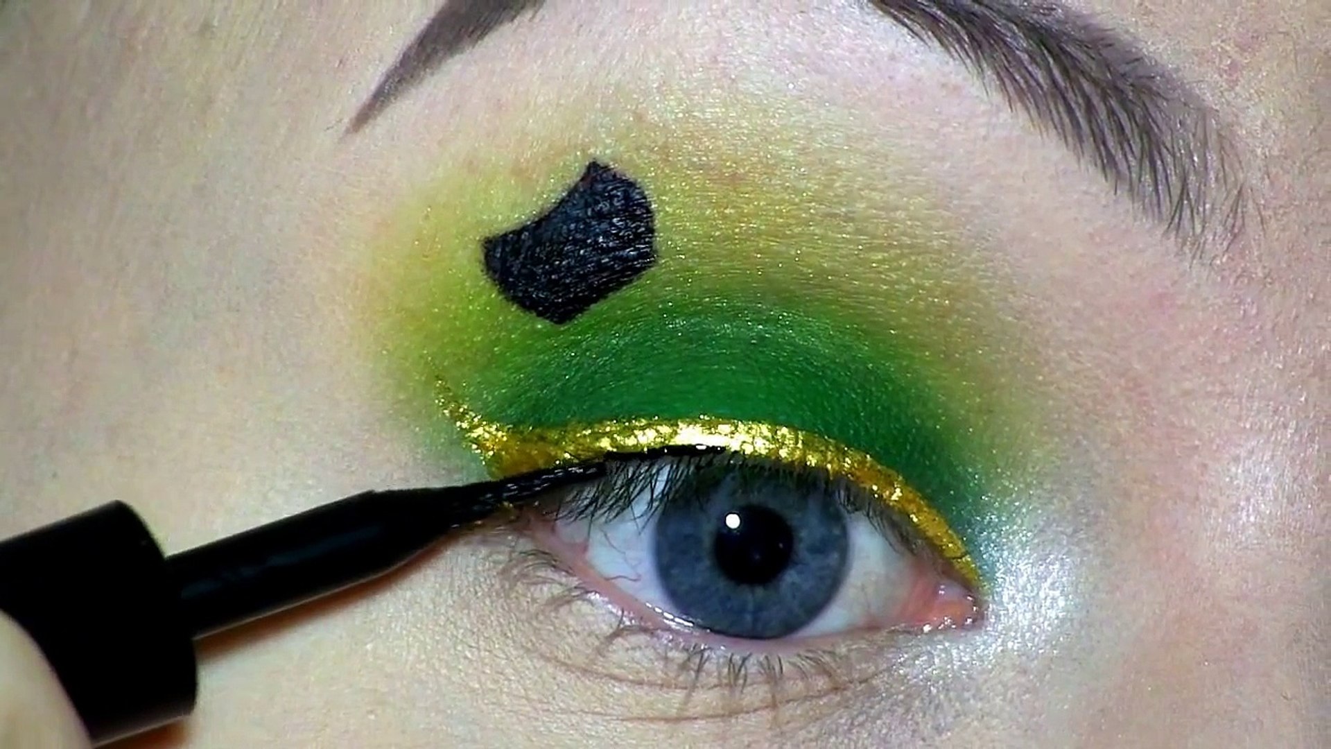 ⁣St. Patrick's Day Makeup Tutorial - Collab with Lizzy Prosser Makeup