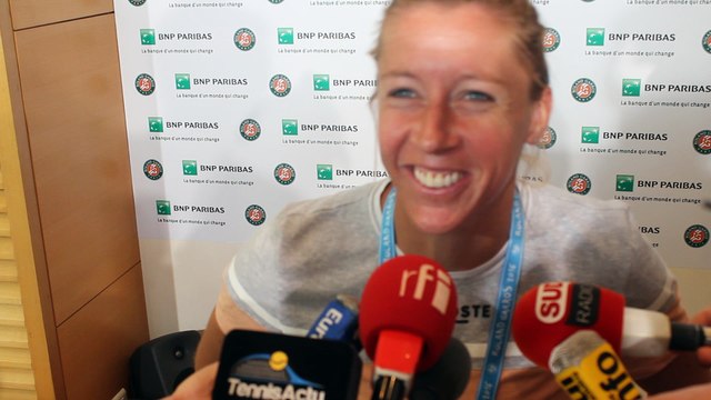 Roland-Garros 2016 - Pauline Parmentier et le Central : Ah ouais c'est grand quand même !
