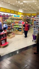 Emirates Mall: Shopping & Entertainment Hub