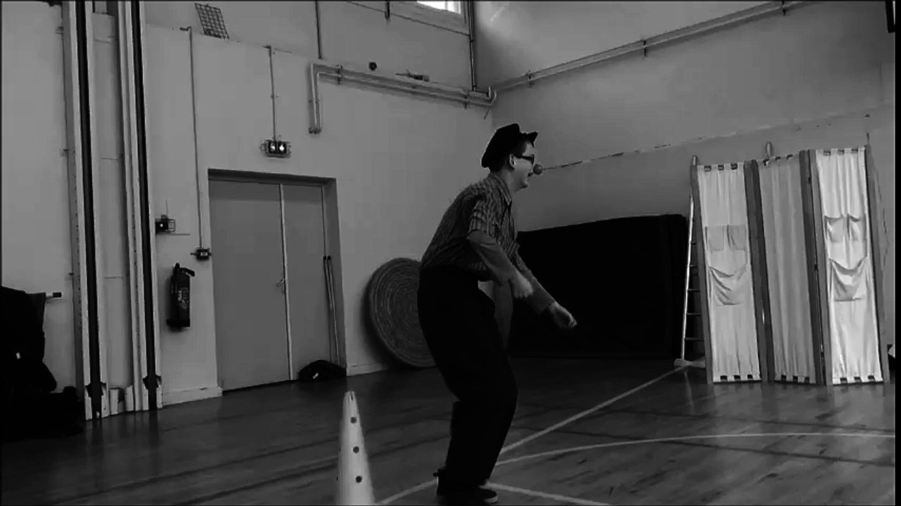 J, P, C et D en clowns