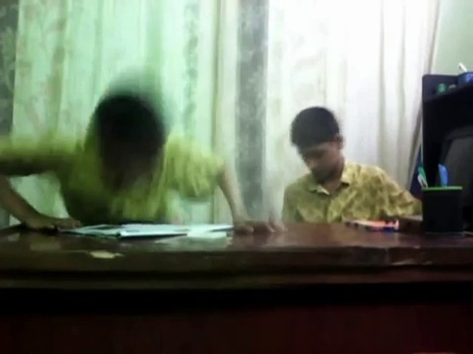 AFIF Cloning Yourself Without A Green Screen- (Advanced Cloning)