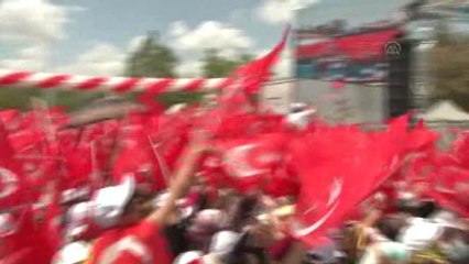 Vatandaşlar Cumhurbaşkanı Erdoğan'ı Bekliyor