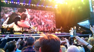 Bruce Springsteen Sings with Young Fan - Croke Park, Dublin