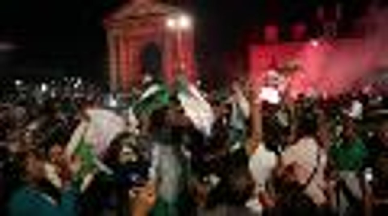 Bordeaux : la place de la Victoire fête l'Algerie qualifiée
