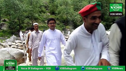 Imran khan traveling on bridge over Nandjyaar stream at Battagram
