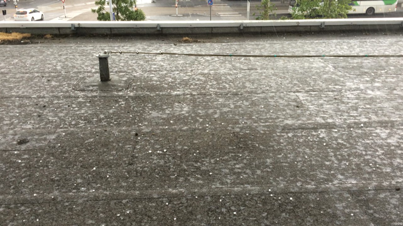 Impressionnante averse de grêle