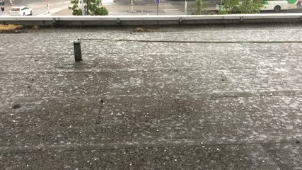 Impressionnante averse de grêle