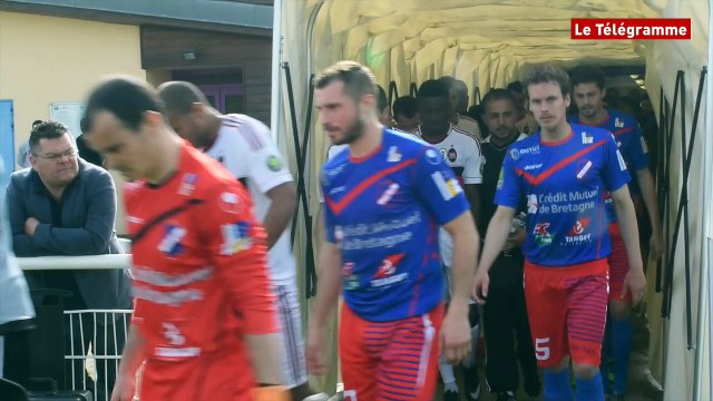 Football. Fleury Mérogis - US Concarneau : l'entrée des joueurs