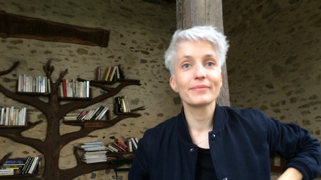 3 Éléphants. Jeanne Added : rencontre éclair