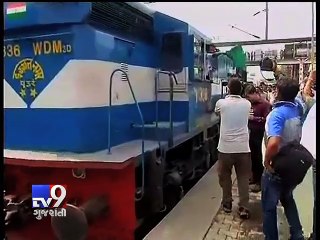 下载视频: Railways conducts trial of Spanish train 'Talgo' between Bareilly and Moradabad - Tv9 Gujarati