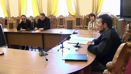 В день рожденья ТюмГУ подарили Челябинский метеорит