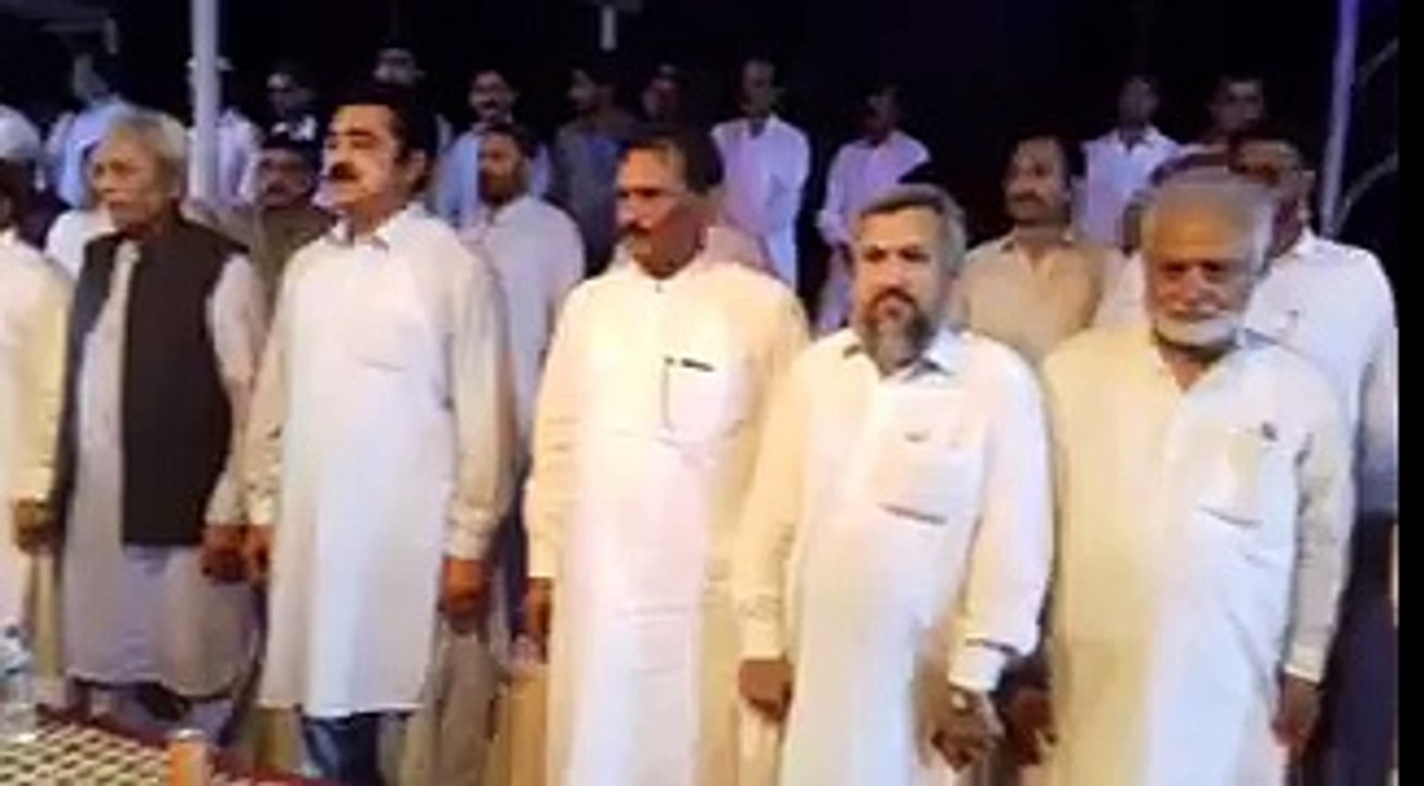 Watch the crowd gathered for Jalsa youm e takbeet at karachi- National anthem being played