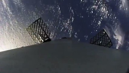 Vue embarquée de l'atterrissage de SpaceX en pleine mer